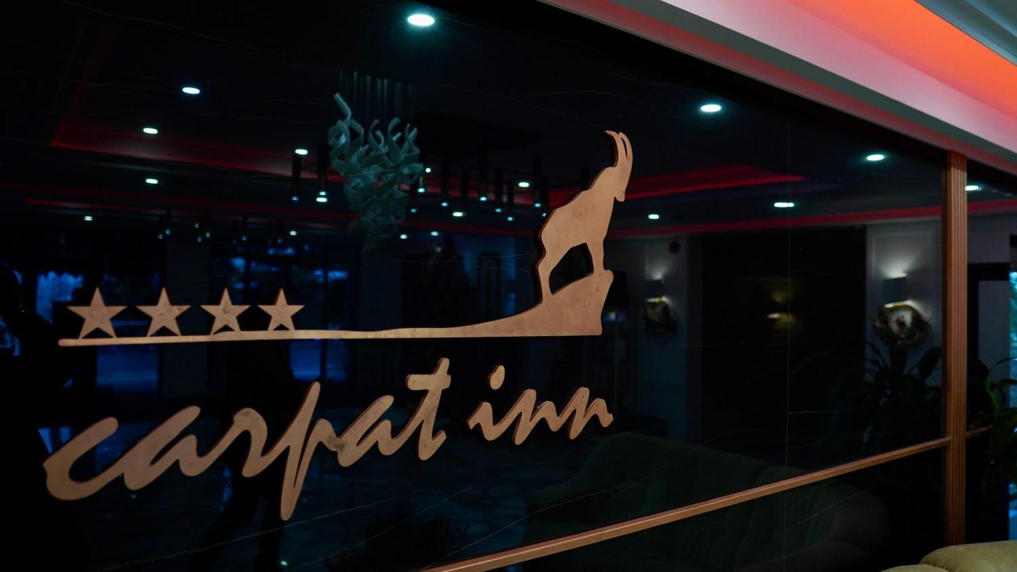 Hotel Carpat Inn Azuga Kültér fotó
