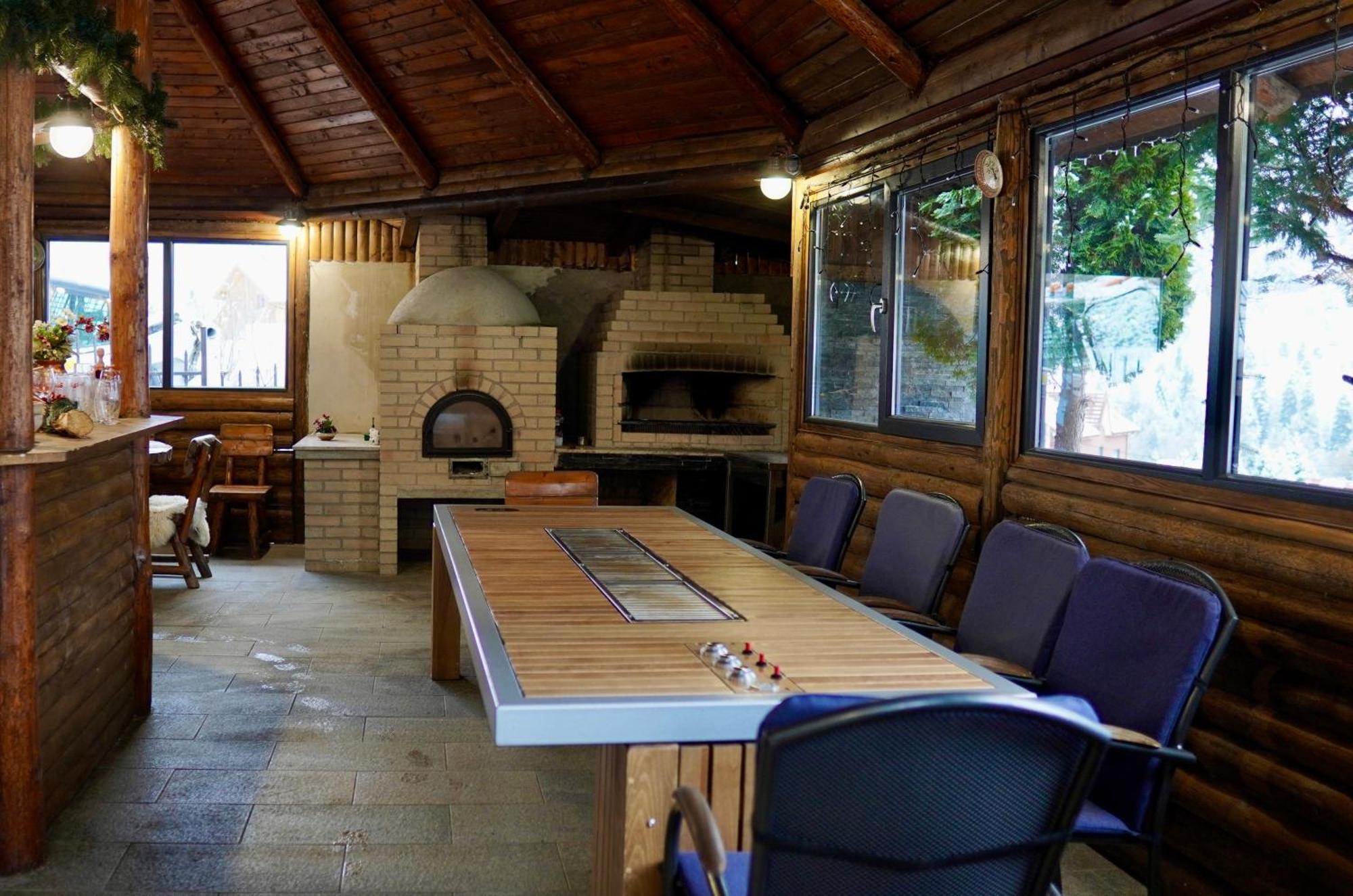 Hotel Carpat Inn Azuga Kültér fotó